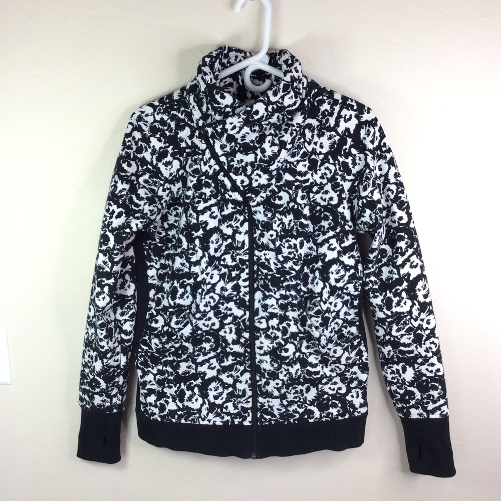 Lululemon Fleur Sombre Floral Cozy Cuddle Up